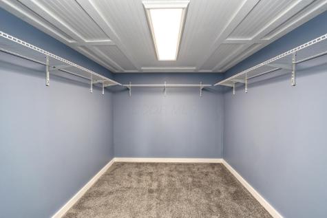 817 Highland Hills Drive Howard OH 43028