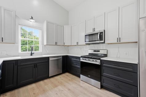 196 N Ridge Heights Drive Howard OH 43028