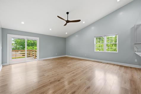196 N Ridge Heights Drive Howard OH 43028