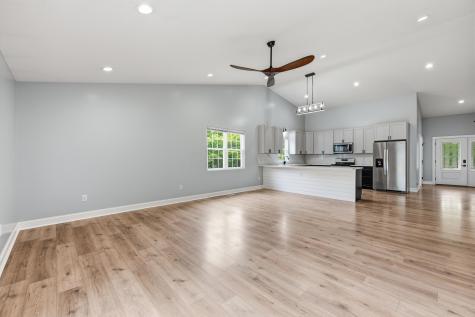 196 N Ridge Heights Drive Howard OH 43028