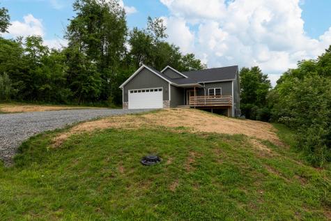 196 N Ridge Heights Drive Howard OH 43028