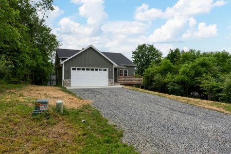 196 N Ridge Heights Drive Howard OH 43028