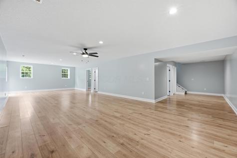 196 N Ridge Heights Drive Howard OH 43028