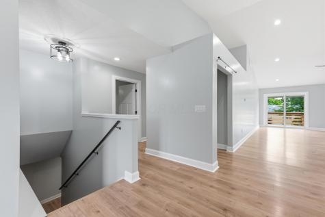 196 N Ridge Heights Drive Howard OH 43028