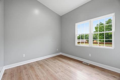 196 N Ridge Heights Drive Howard OH 43028