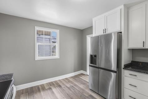 800 1/2 W Vine Street Mount Vernon OH 43050