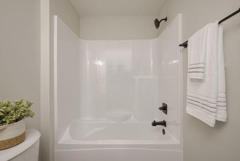 99 Rome Beauty Court Howard OH 43028