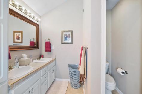 418 Valleyridge Drive Howard OH 43028