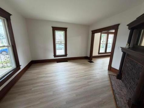 83 S Washington Street Utica OH 43080