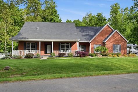 3737 Apple Valley Drive Howard OH 43028