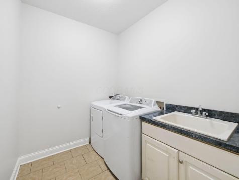 40 Waters Edge Lane Centerburg OH 43011