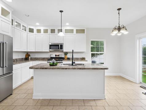 40 Waters Edge Lane Centerburg OH 43011
