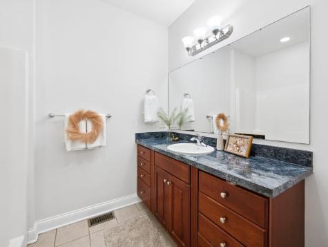 40 Waters Edge Lane Centerburg OH 43011