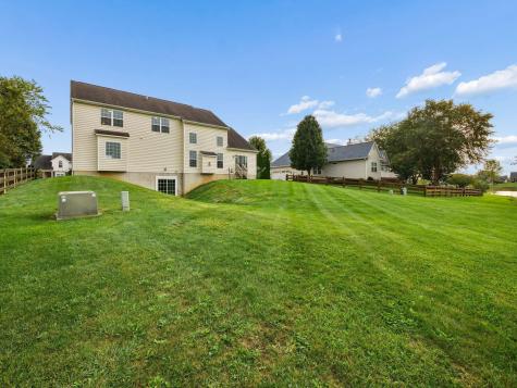 40 Waters Edge Lane Centerburg OH 43011