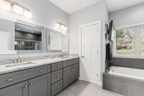 173 Green Valley Drive Howard OH 43028