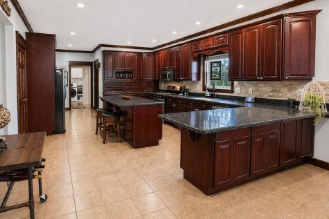 15027 King Road Howard OH 43028