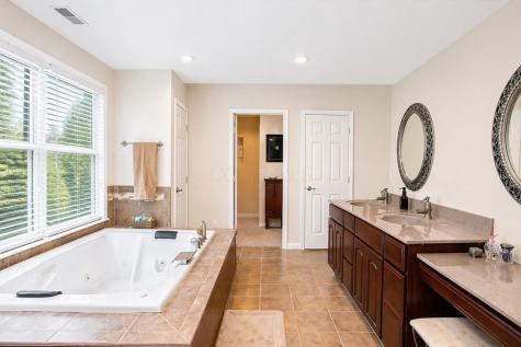 15027 King Road Howard OH 43028