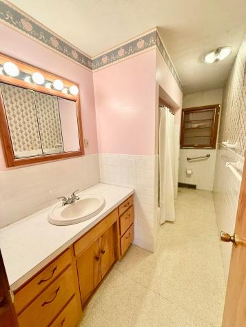 9136 Mount Gilead Road Fredericktown OH 43019