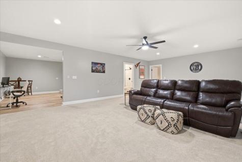 682 Grand Valley Drive Howard OH 43028