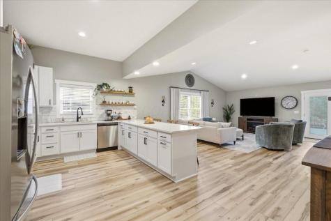 682 Grand Valley Drive Howard OH 43028