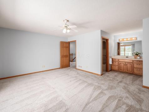 868 Fairway Drive Howard OH 43028