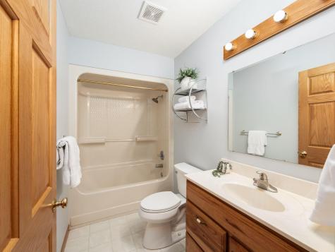 868 Fairway Drive Howard OH 43028