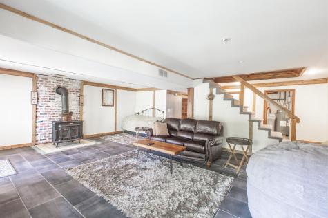 347 Greenacre Drive Howard OH 43028