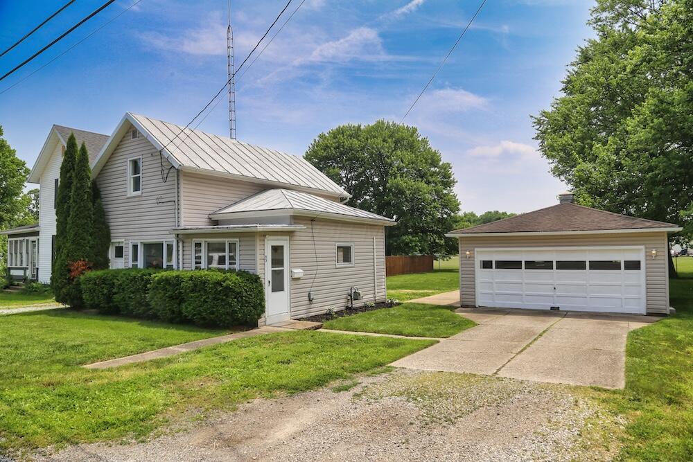 93 E 6th Street Fredericktown OH 43019