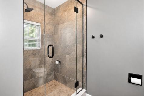 380 Lakeview Heights Drive Howard OH 43028