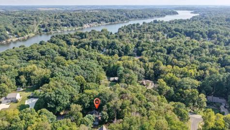 668 Floral Valley Drive E Howard OH 43028