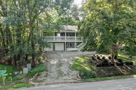 668 Floral Valley Drive E Howard OH 43028