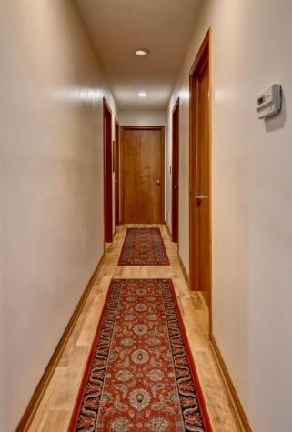 668 Floral Valley Drive E Howard OH 43028
