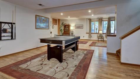 668 Floral Valley Drive E Howard OH 43028