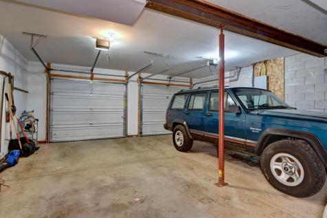 668 Floral Valley Drive E Howard OH 43028
