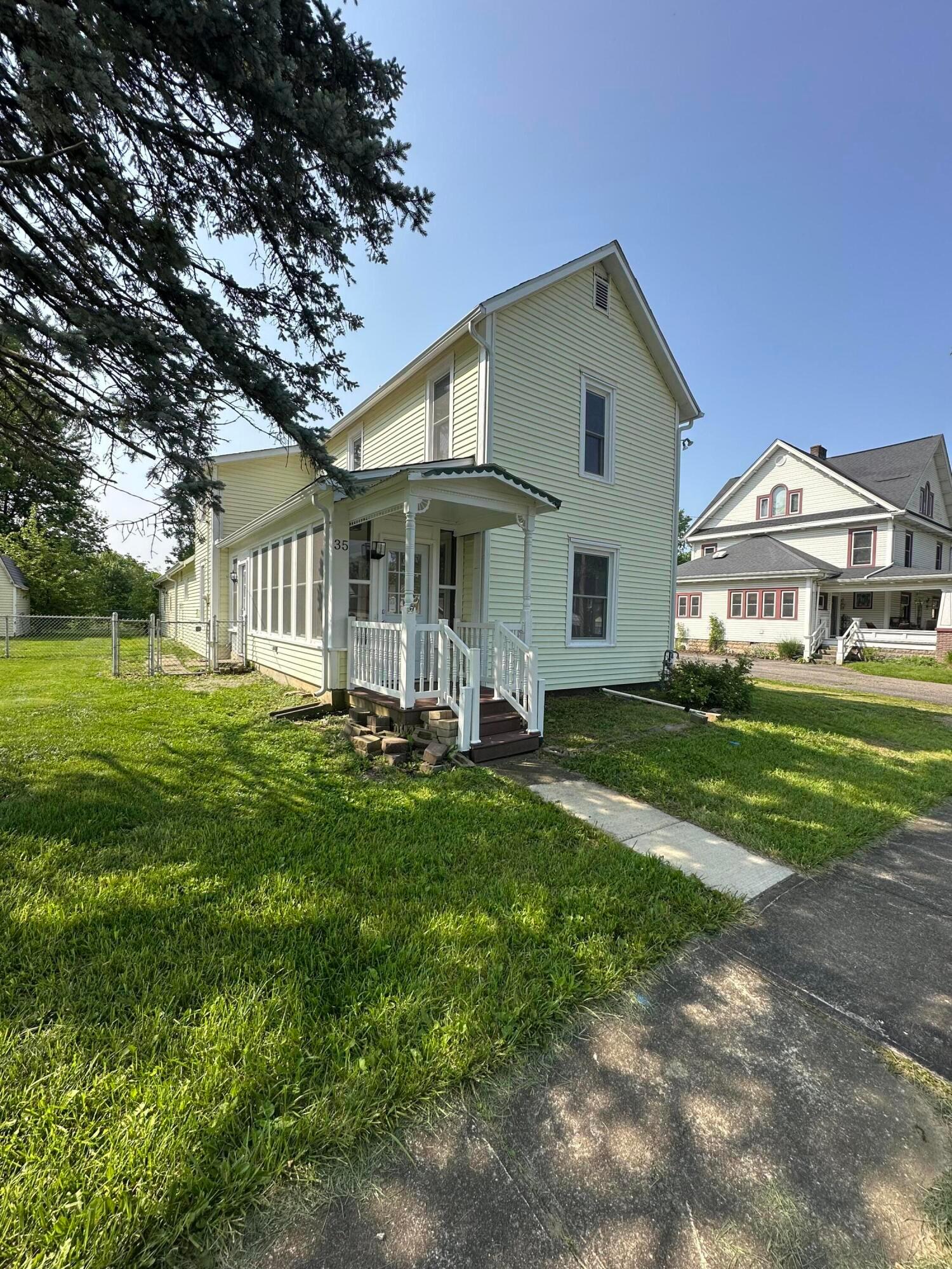 35 Landrum Avenue Centerburg OH 43011