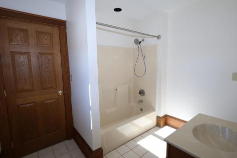 12354 Mary Street Howard OH 43028