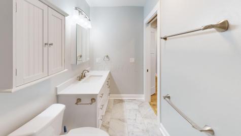 363 Highland Hills Circle Howard OH 43028