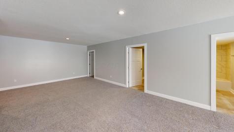 363 Highland Hills Circle Howard OH 43028