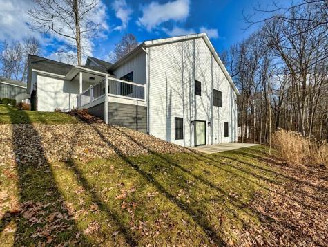 363 Highland Hills Circle Howard OH 43028