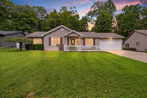 618 Courtland Drive Howard OH 43028