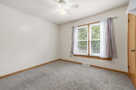 618 Courtland Drive Howard OH 43028