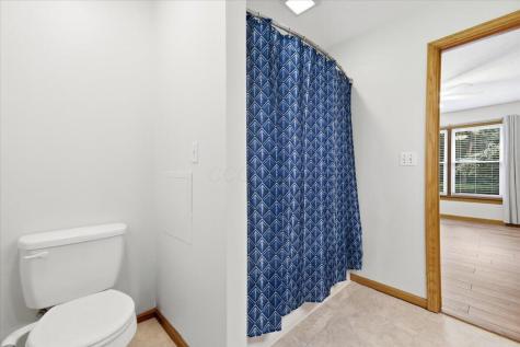 618 Courtland Drive Howard OH 43028