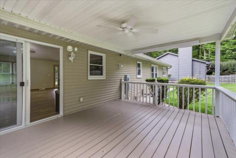 618 Courtland Drive Howard OH 43028
