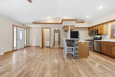 618 Courtland Drive Howard OH 43028
