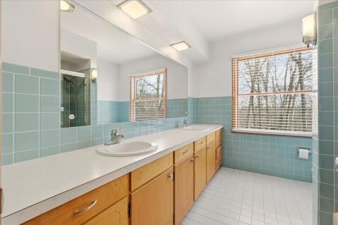 105 Allen Drive Gambier OH 43022