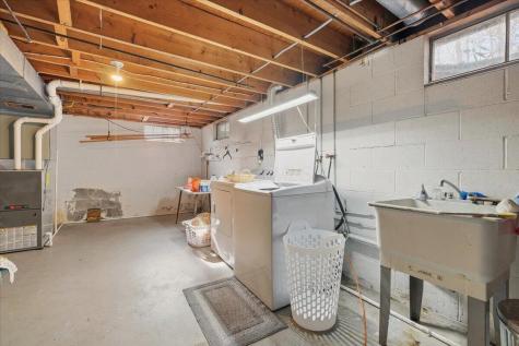 105 Allen Drive Gambier OH 43022