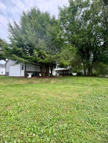 106 W Rambo Street Danville OH 43014