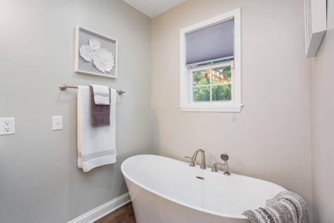 392 N Northridge Heights Drive Howard OH 43028