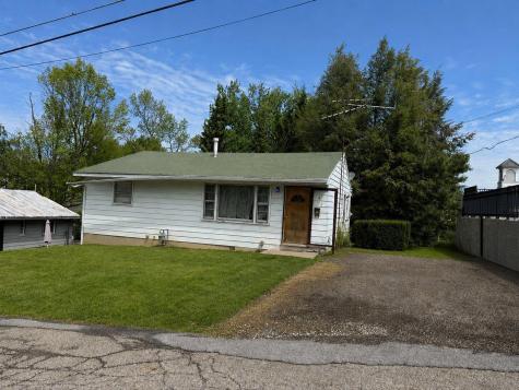 18 W 2nd Street Fredericktown OH 43019