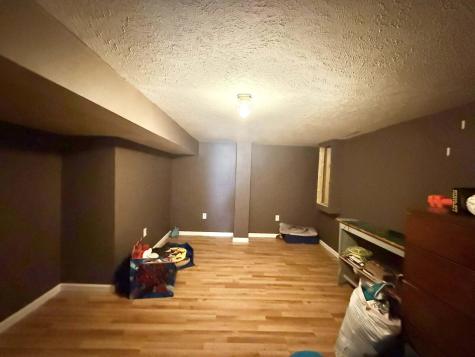 18 W 2nd Street Fredericktown OH 43019